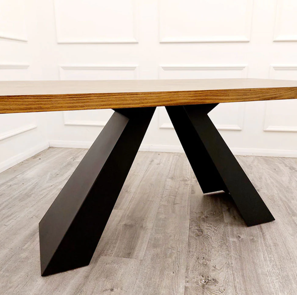 Axel 1.8 Dining Table